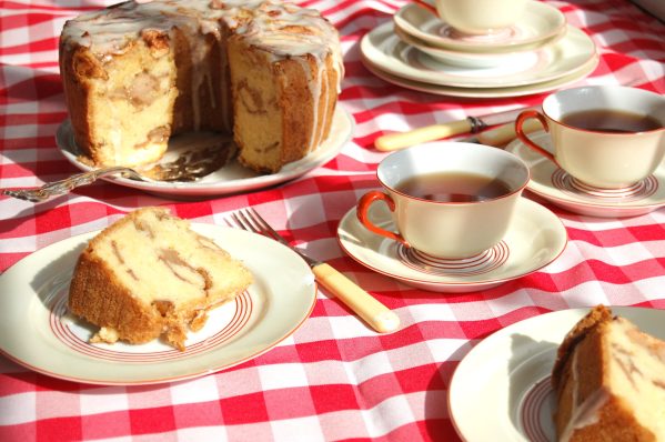 Jewish apple cake recipe baked and sliced