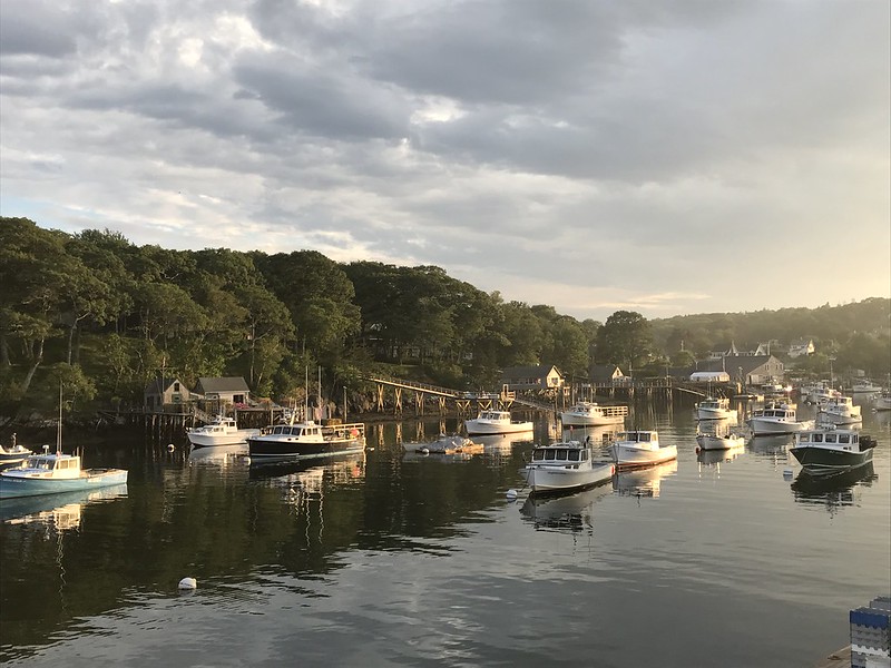 harbor scene in Maine at restaurant deck for dining guide