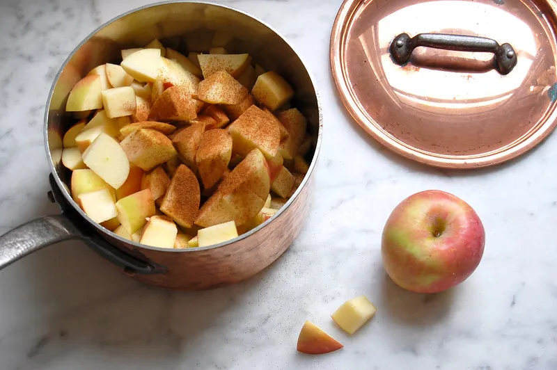 What to Do with Very Small Apples - Make Easy no-peel Applesauce! 