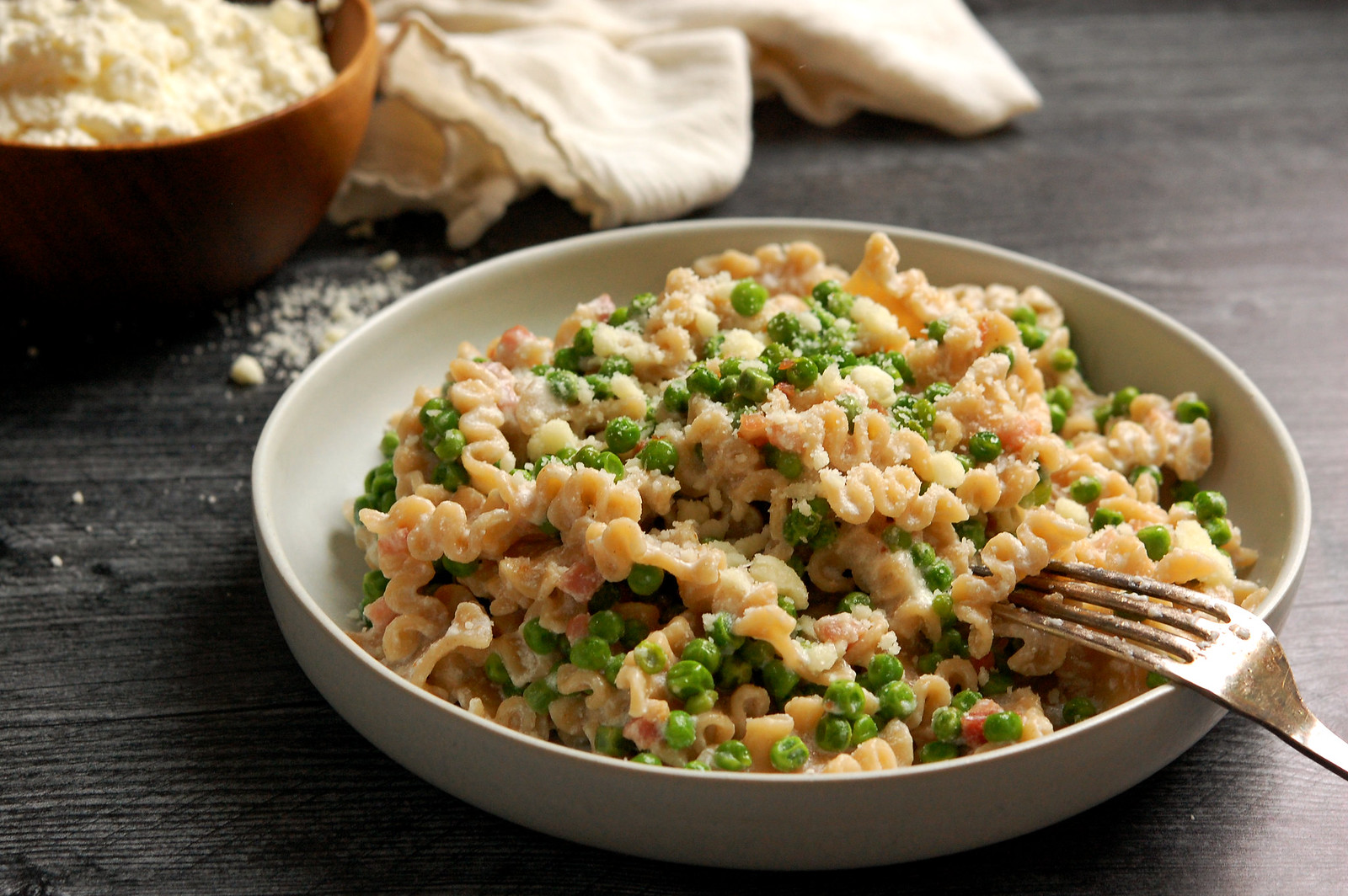 Ditalini Pasta with Bacon and Peas - The Recipe Rebel