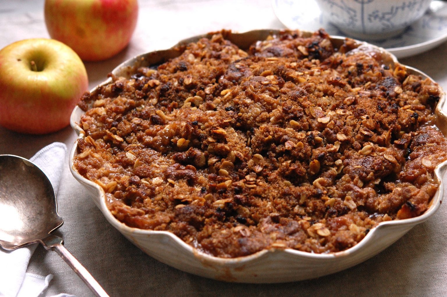 Apple Crisp Recipe with Oat Topping