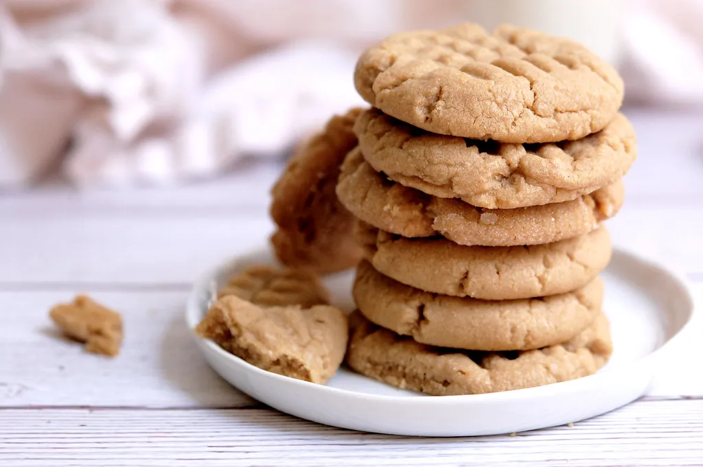 Old-Fashioned Mini Peanut Butter Cookies