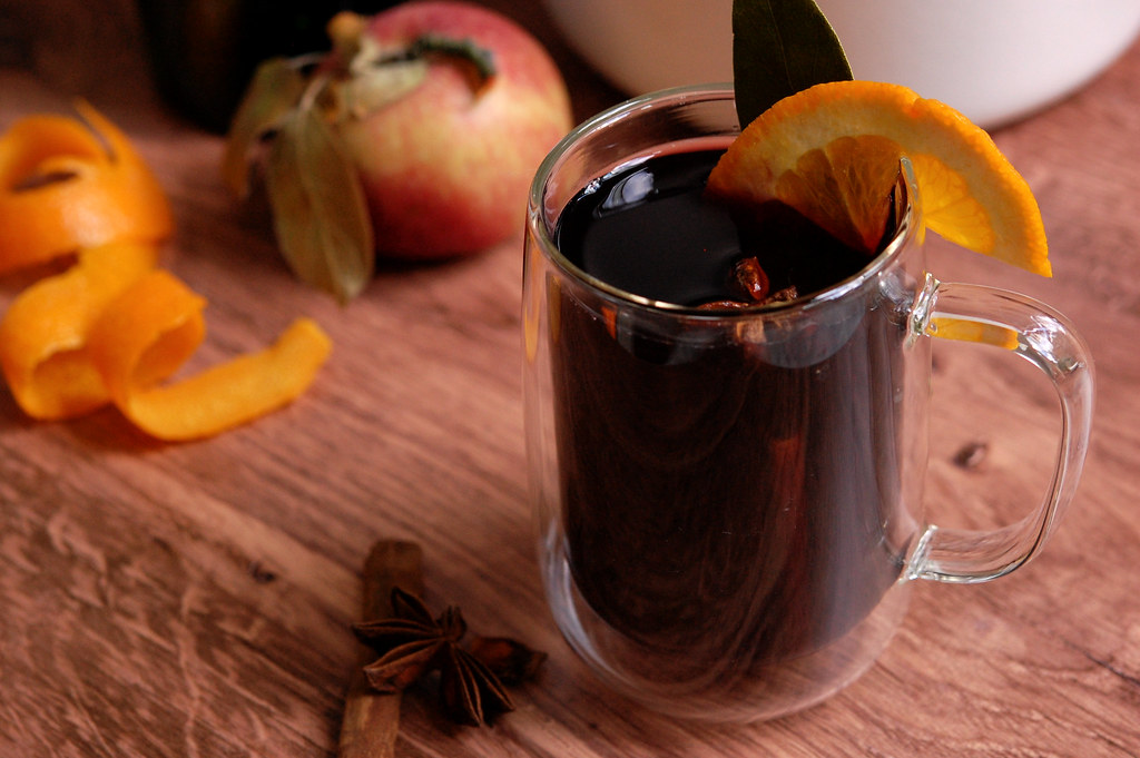 Gingerbread Spiced Mulled Wine - Bakers Table