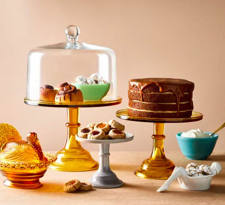 kitchen gift idea for mom cake stand