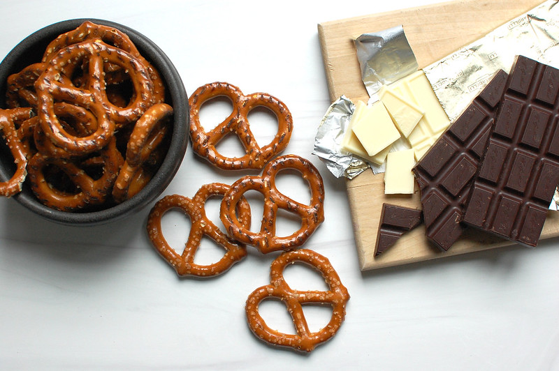 ingredients for chocolate-covered pretzels