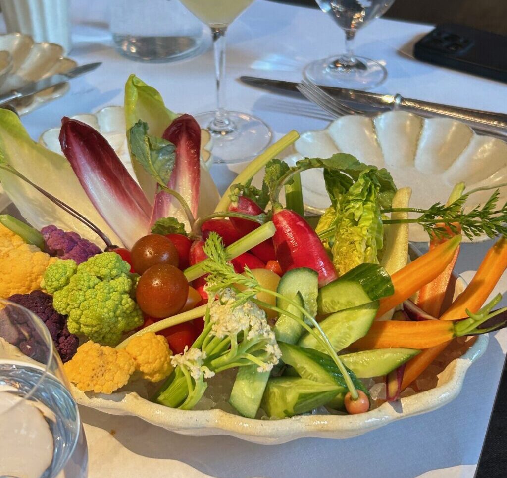 photo of La Mercerie crudite platter in restaurant